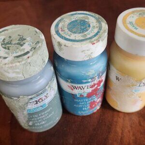 Waverly Chalk Paint New But Damaged